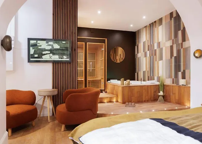 La Suite Du 21 - Jacuzzi - Sauna - Centre Ville