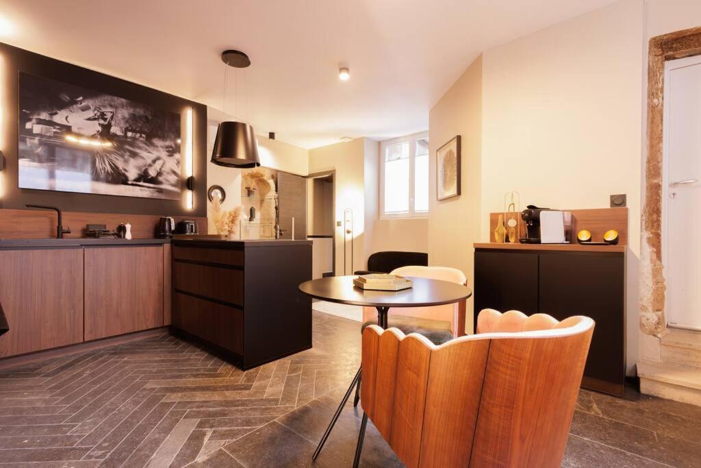 La Du 21 - Jacuzzi - Sauna - Centre Apartment Bourg-en-Bresse