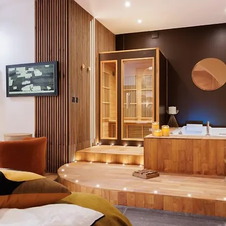 La Suite Du 21 - Jacuzzi - Sauna - Centre Ville Bourg-en-Bresse Exterior photo